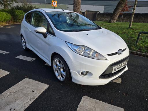 2010 FIESTA TITANIUM PRICE 3,199 YEAR 2010 60 REG MILEAGE 71,459 ENGINE 1.6 PETROL... photo